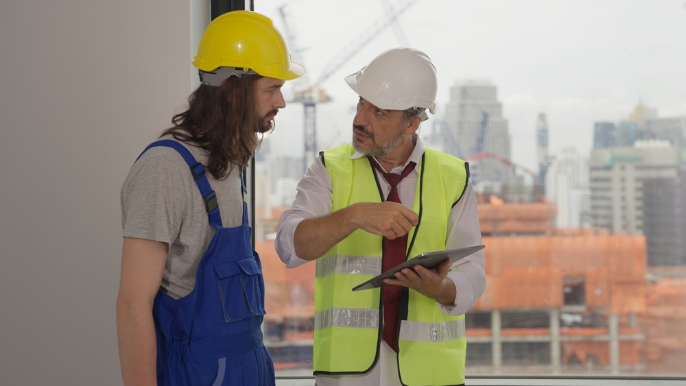 PPC Bid Strategy: Manual vs. Automated for Builders